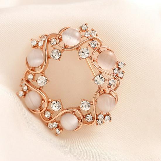 Elegant Luxury Brooch: Versatile and Exquisite Pin for Suit Jackets - Japanese and Korean Inspired Design