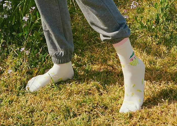 Keunsaseumi Oreum. Soft organic non-compression illustrated socks