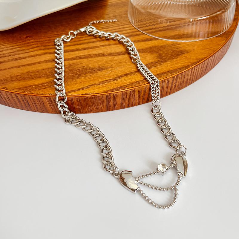 

Корейское ожерелье из полимерной глины «Радужный монстр» с винтажным хрустальным сердцем и жемчужной цепочкой для ключиц