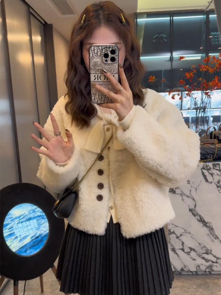 Women's Winter 2024 Thick Lambswool Coat - Warm, Loose-Fit, Short, Round Neck