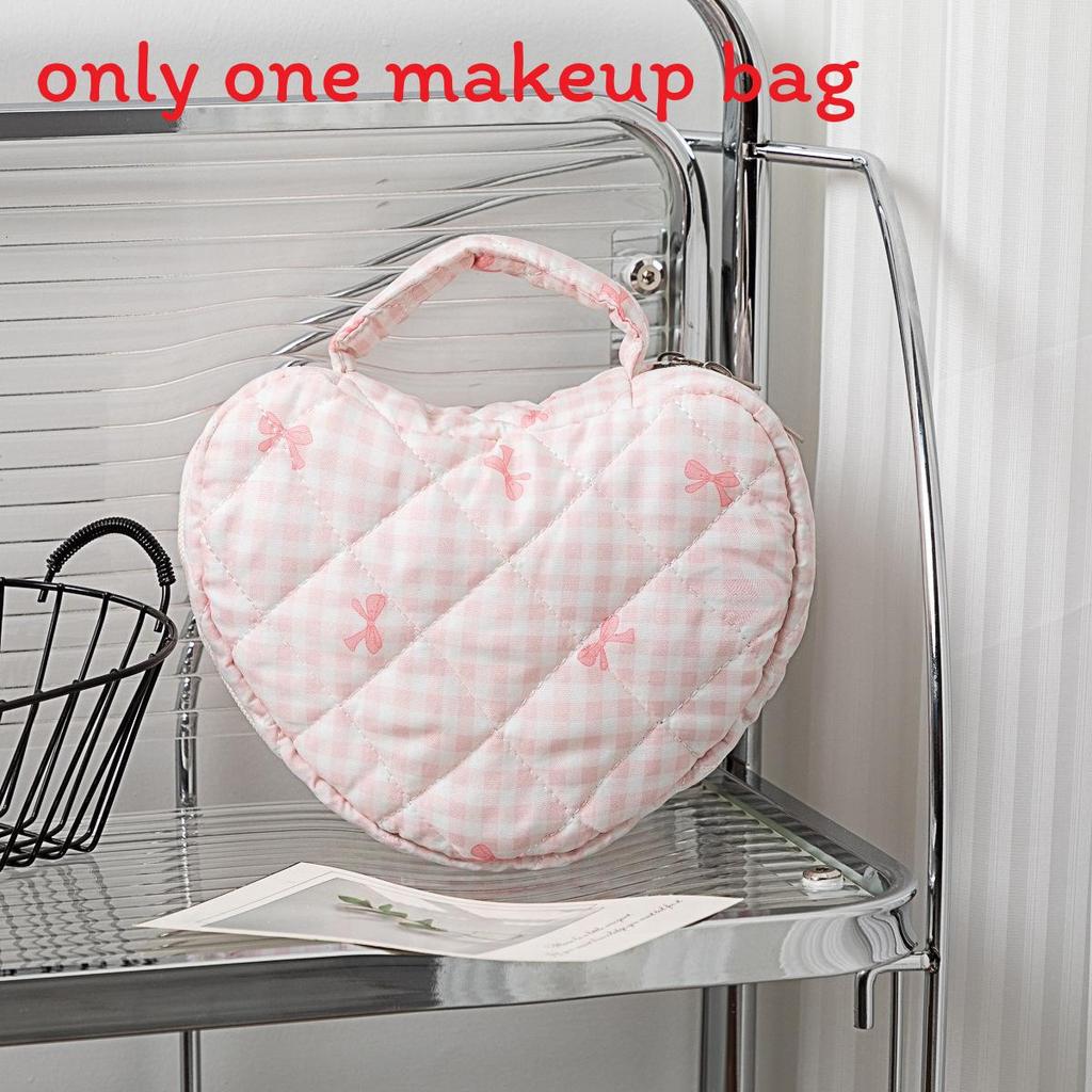 Floral Woman Travel Makeup Bag With Large Capacity And Quilted Design For Home Storage