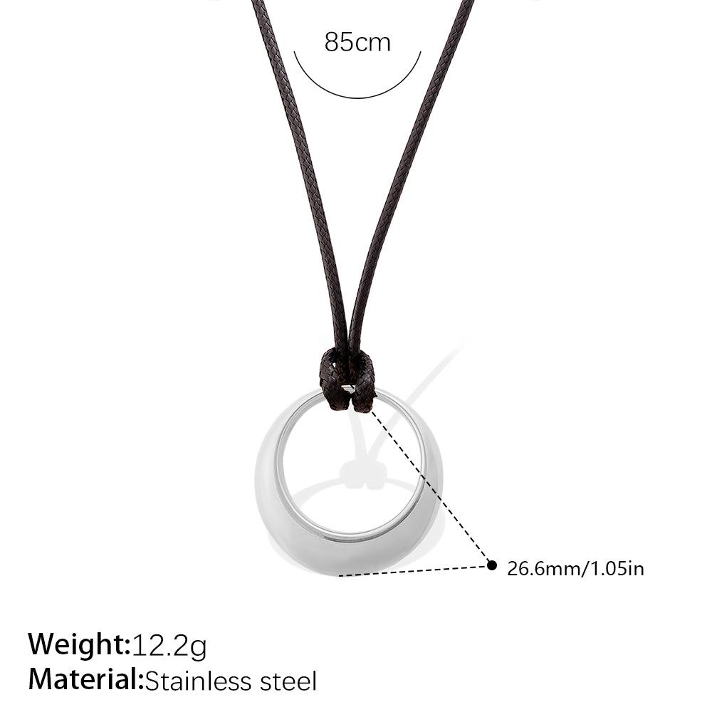 Winter vielseitig Retro-Stil schwarze Seilkette Liebes-Schmetterling-Anhänger Persönlichkeit Nischen-Design Pulloverkette Damen