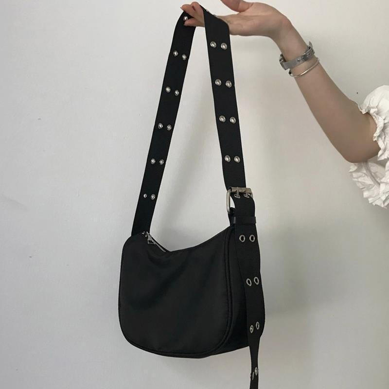 Women Crossbody Bag Nylon Fashion Solid Zipper Soft Shoulder Bag Purses and Handbags Adjustable Shoulder Strap Black Tote Bag