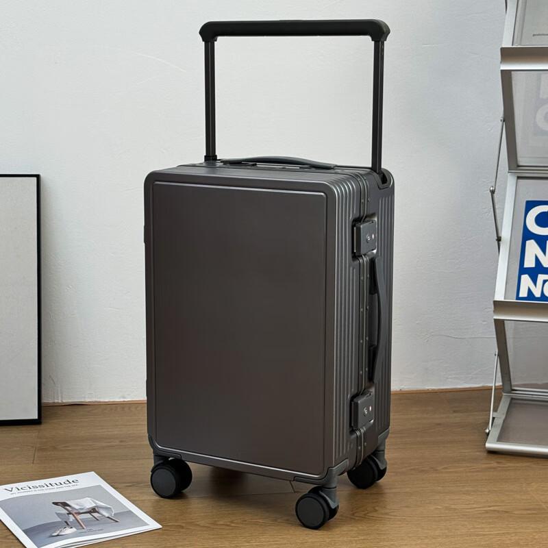 Xiaoyan Sturdy Spinner Carry-on Luggage