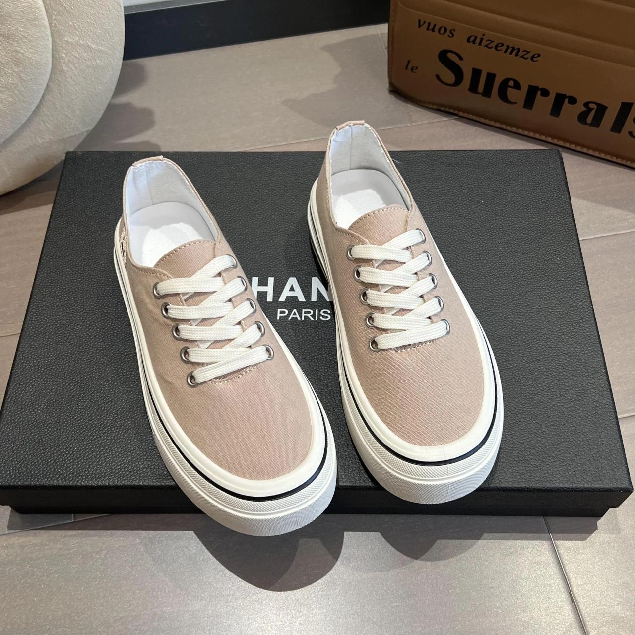 

Туфли на платформе из парусины 2024 года, летние новые женские туфли со шнуровкой, дышащие кроссовки, повседневные маленькие белые туфли 40 хаки