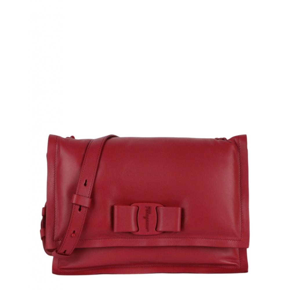 

Salvatore Ferragamo Червона шкіряна сумка через плече Vara