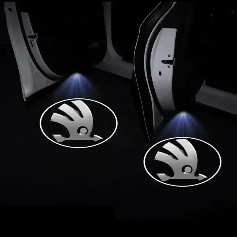 2 Pezzi Lampada di Benvenuto per Portiera Auto Luce Cortesia HD Per Skoda Octavia Superb Rapid Kodiaq Karoq Fabia Kamiq Roomster Citigo Enyaq