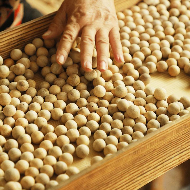 Camphor Wood Beads 2.5cm: Wardrobe Anti-Mold, Insect Repellent, Moisture-Proof, Natural Mothball Alternative
