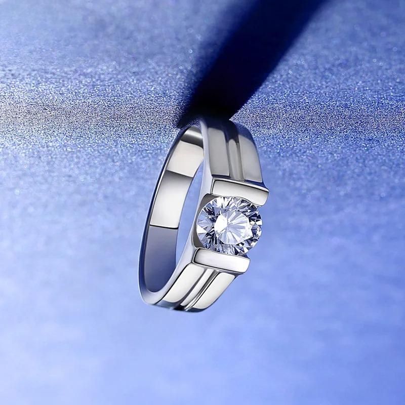 Stylish Smooth Band Bull Head Ring for Men,  Platinum Inlaid Arat Moissanite, Suit Leisure and Business Scenes.