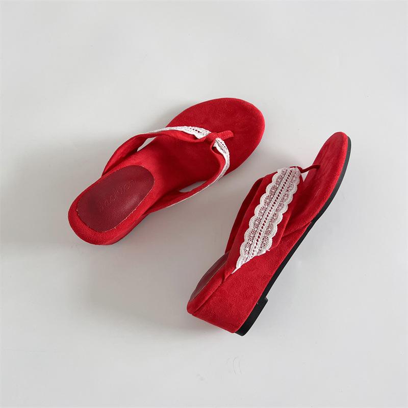 Popular Internet celebrity retro slope heel flip-flops women's summer wear 2025 new with skirt French cool slippers