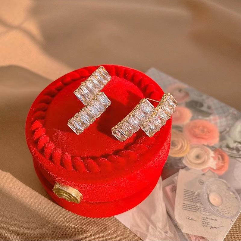 New Trendy Rectangle Shape Drop Earrings Brilliant Bridal Engagement Wedding Jewelry Elegant Female Dangle Earring Nice