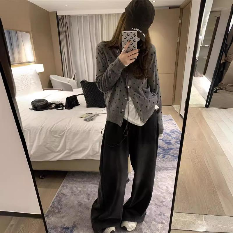 Autumn and Winter New Niche Polka Dot Knitted Cardigan Top Women's Soft Waxy Fashion Sweater Jacket