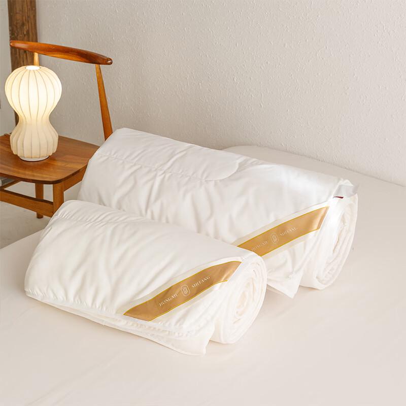 Hongxiu Deluxe Wool Soybean All-Season Comforter