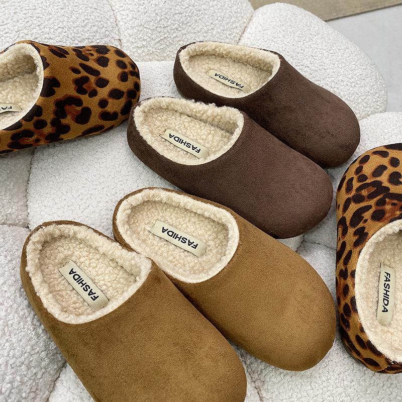 2025 Kids' Autumn/Winter Retro Cartoon Birkenstock Fur Slippers: Korean Style, Versatile & Fashionable for Outdoor Use.