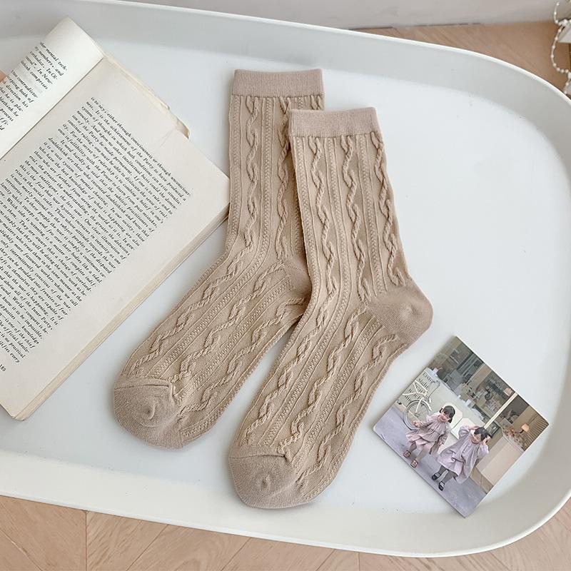 Female Spring and Summer Simple All Kinds of Twist Ballet Wind In The Tube Pile Socks