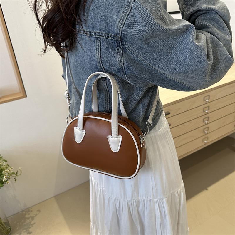 Niche Design Textured Hand-held Bowling Bag for Women New Fashionable Shell Bag Beautiful Pink Crossbody Bag