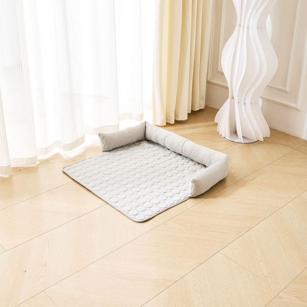 

Machine Washable Cooling Mat for Dogs Breathable Cool Pad for Small Medium Dogs Pet Car 90*90cm сірий