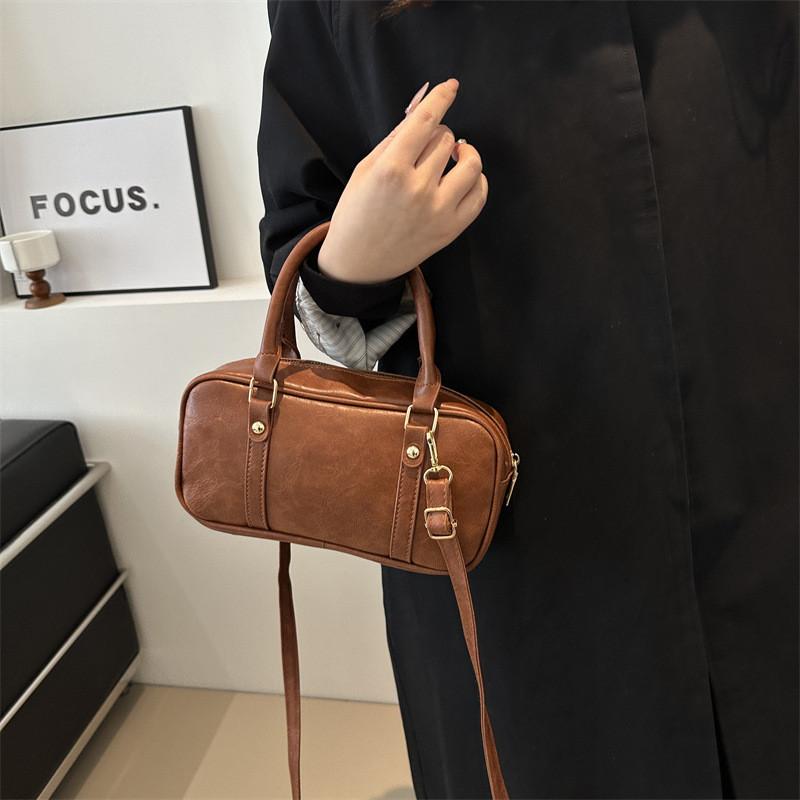 Popular Women's Bag 2024 New Korean Style Crossbody Bag Simple Vintage Bag