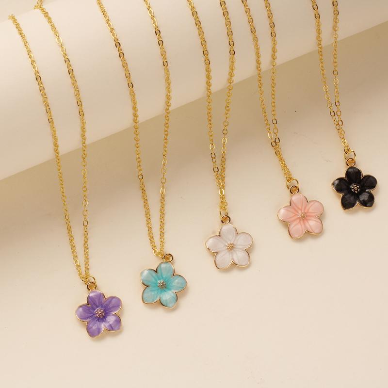 1pcs New Flower Pendant Necklace For Women Romantic Cherry Blossom Choker Girls Party Wedding Neck Jewelry Accessories Gift