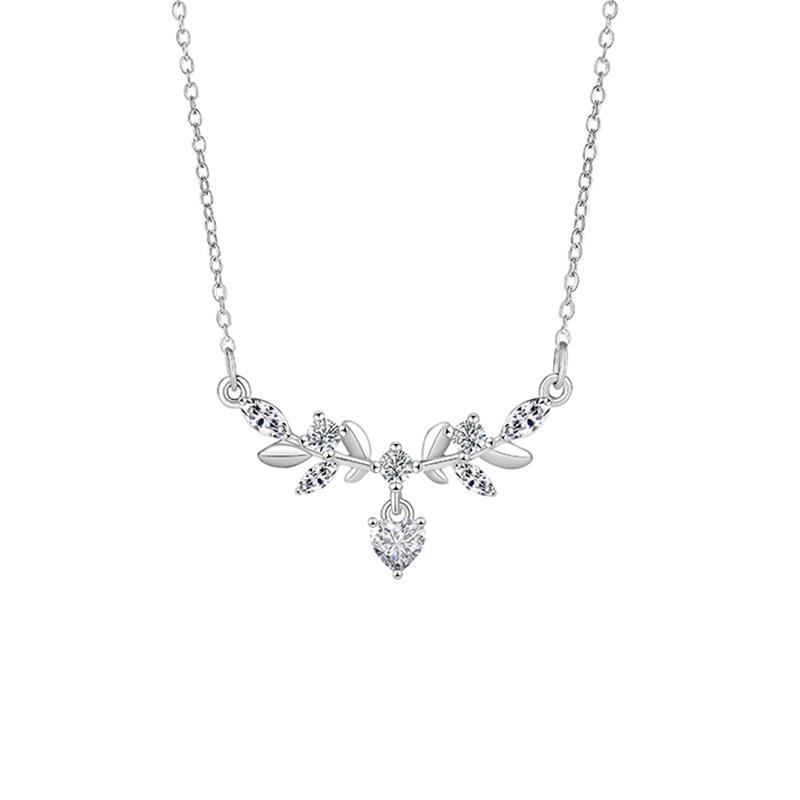 Lucky Laurel Twig Layered Choker Necklace for Women Trendy and Light Luxury Gift for Her Sister Friend