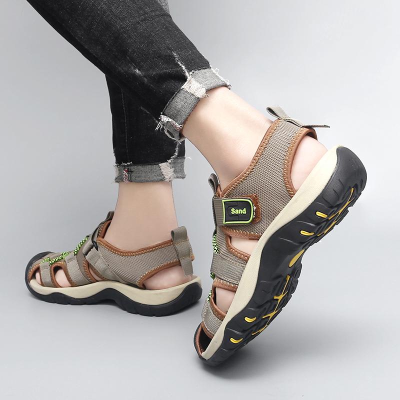 Fashion Men's Sneakers Summer Outdoor Baotou Beach Shoes Anti Slip Indoor Leisure Sneaker Flat Bottomed Driving Sandals Large Size