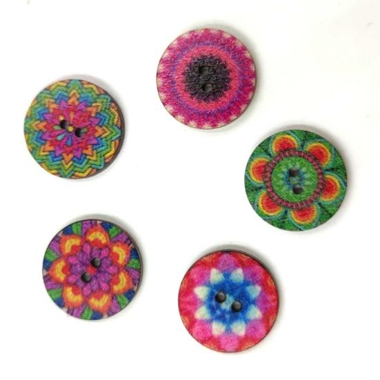 100Pcs Bohemian Style Retro Pattern Round Shape Wooden Buttons Clothing Decor
