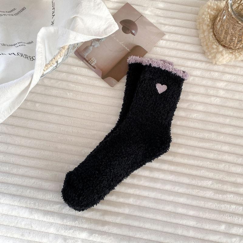 Non-shedding Coral Fleece Socks, Women's Embroidered Heart-shaped Sleep Socks, Thickened Warm Half-fleece Socks