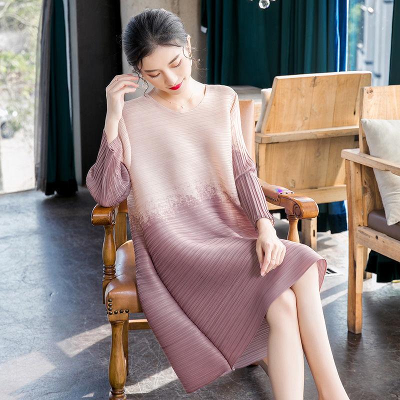 Women Dress Fever Ladies Loose Slime Skirt Spring Season Round Neck Pleated Dress New Gradient Print Women's Clothing Tops