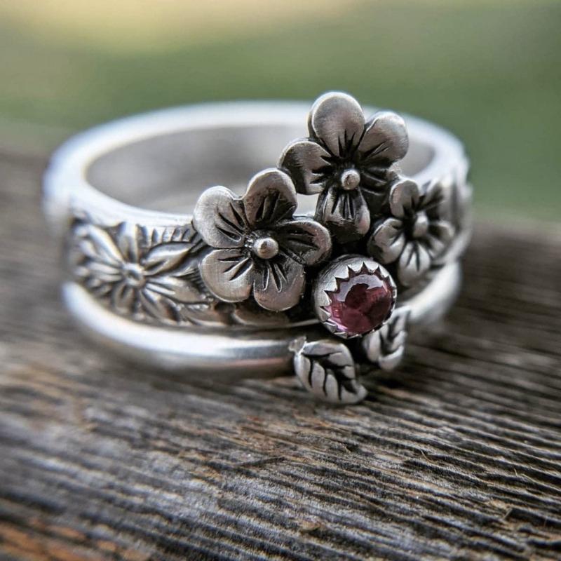 Luxury Ins European Beautiful Women's Retro Flower Ring, Imitation Thai Silver Handmade Jewelry Set