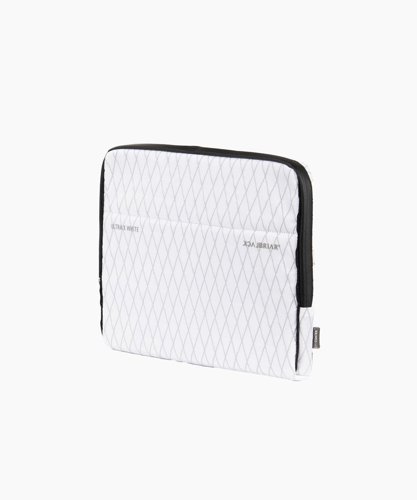 Black Briar Laptop Sleeve L (15-16 Inch) (Ultra White)