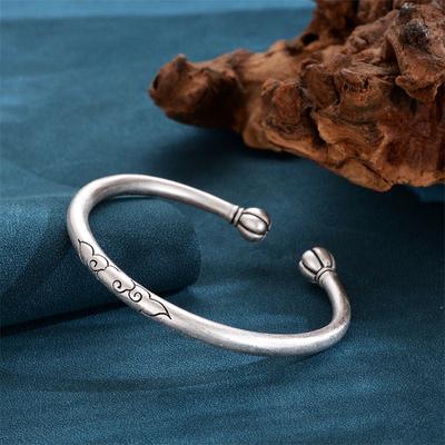 Modisches und trendiges Salto-Wolken-Glücksarmband mit einem weiblichen Öffnungskürbis-glückverheißenden Wolken-Silberarmband