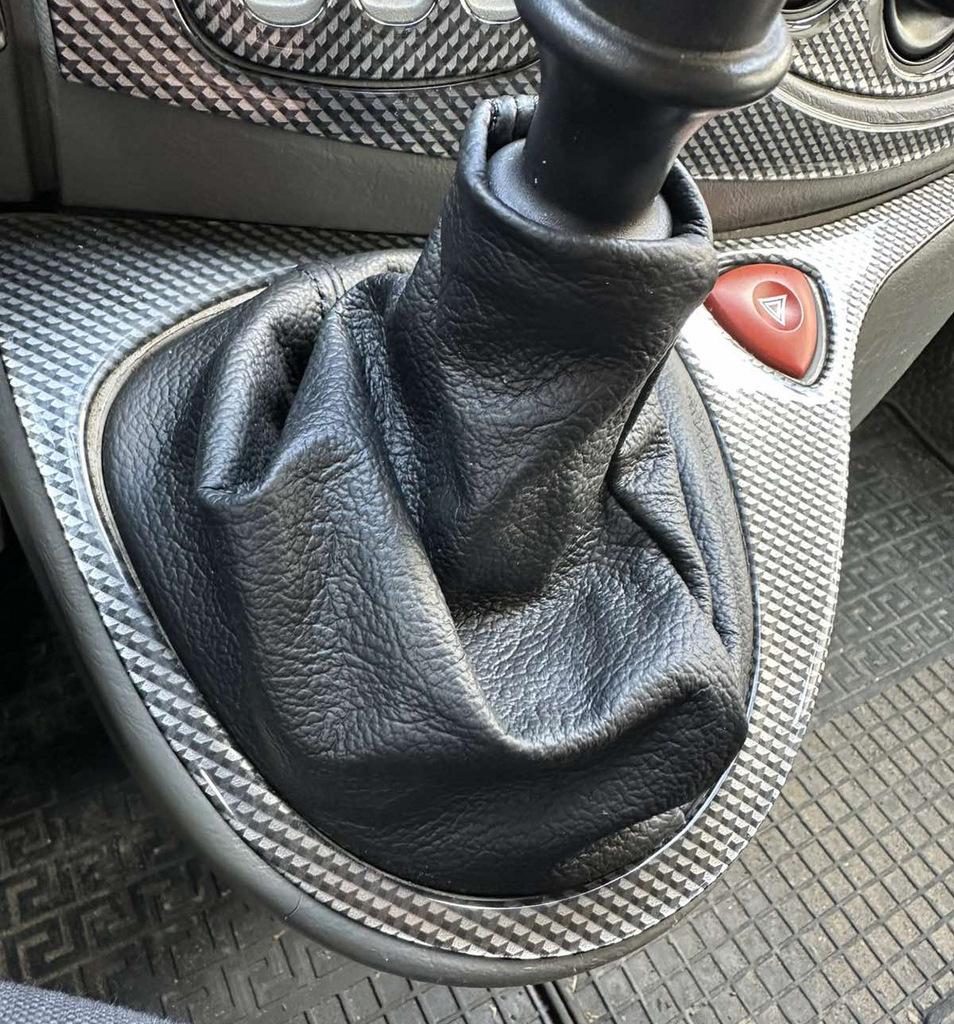 

Шкіряний чохол КПП для Opel Vivaro 2001-2015 рр.