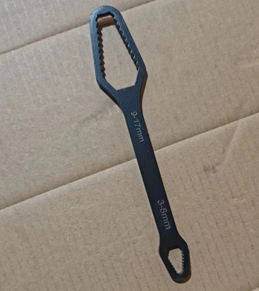 

Double-Headed Multifunctional Adjustable Flower Wrench