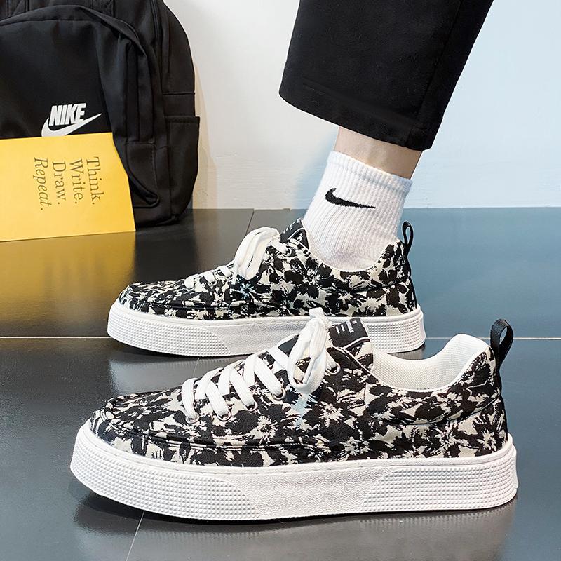 Fashion 2025 new spring comfortable thick baseplate shoes men's Korean version trend increase casual men's shoes printed canvas shoes