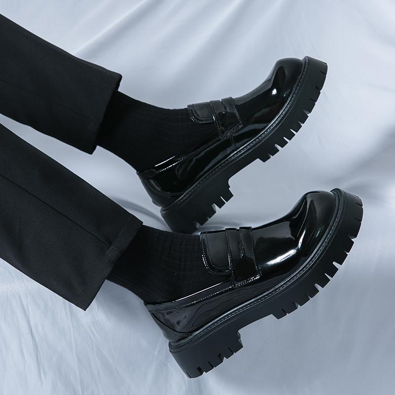 Móda Nové Pánské Černé Módní Mokasíny Originální Lakovaná Kůže Kulatá Silná Podrážka Nazouvací Formální Pánské Boty Obchodní Kancelář Kožená Bota