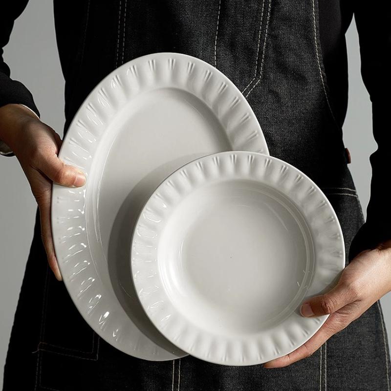 Minimalist Porcelain Dinnerware Set Textured Ceramic Plate Bowls Eco-Friendly Glazed Complete for Daily Dining Restaurant Use