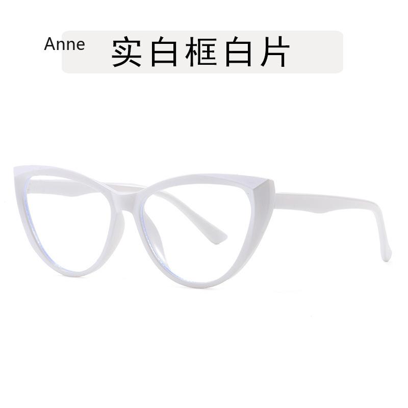Classic Rivet Luxury  Designer Fashion Vintage Sunglasses Women For Men Sun Glasses Punk Popular Travel Outdoor Shade UV400