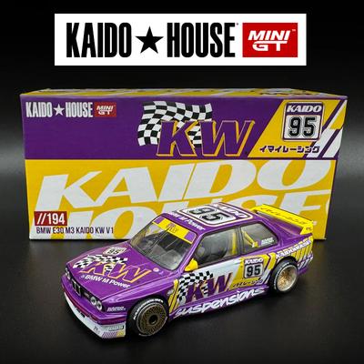 Kaido House MINIGT BMW M3 Kaido KW V1 Alloy Car Model 194 Chase