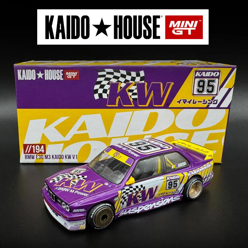 Kaido House MINIGT BMW M3 Kaido KW V1 Alloy car Model 194 Chase
