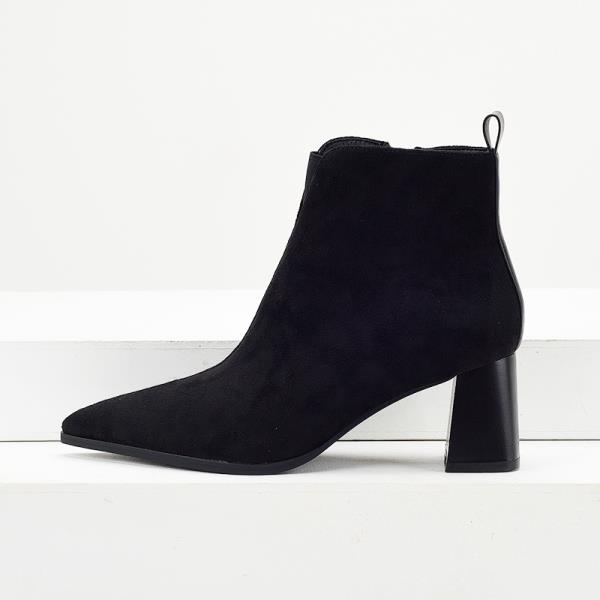 

Модная обувь Черные ботильоны На щиколотке Женские Острый носок Высокий каблук Остроносые Черные ботильоны Пуанты Высокий каблук Остроносые На щиколотке Женские Остроносые 35