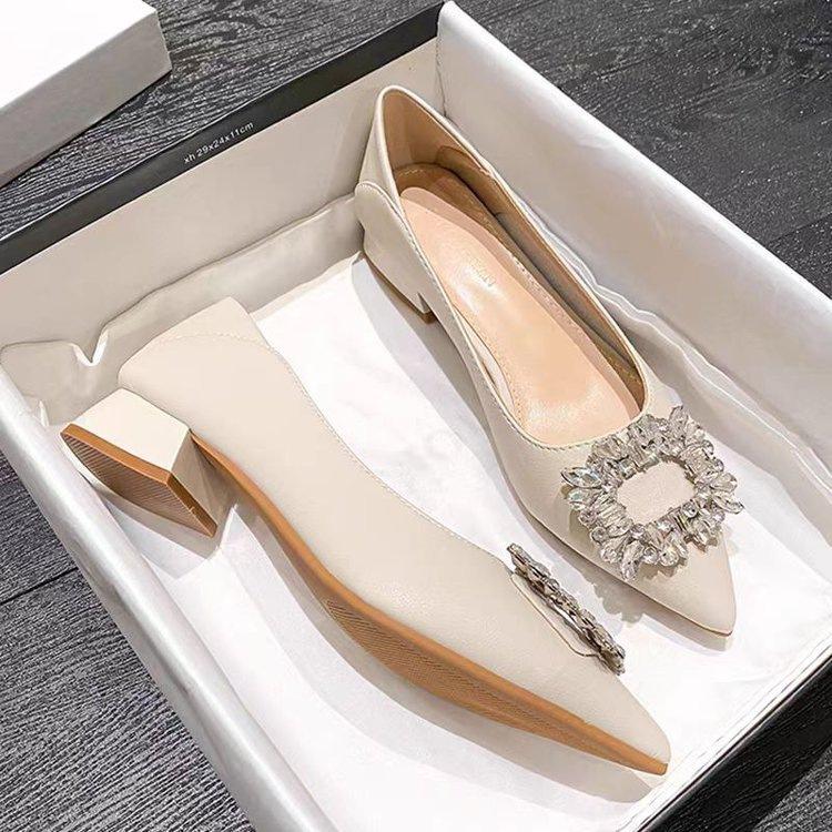 Two wear pointed head shallow mouth single shoes women's 2025 autumn new small fragrant style versatile one pedal low heel soft sole work shoes