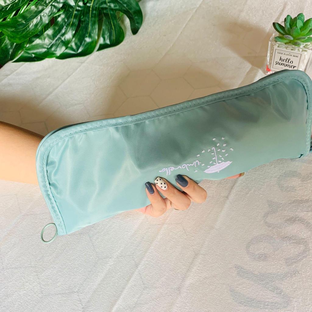 Korean-Style Absorbent Umbrella Storage Bag - Waterproof, Moisture-Proof, Portable, and Foldable for Car Use.