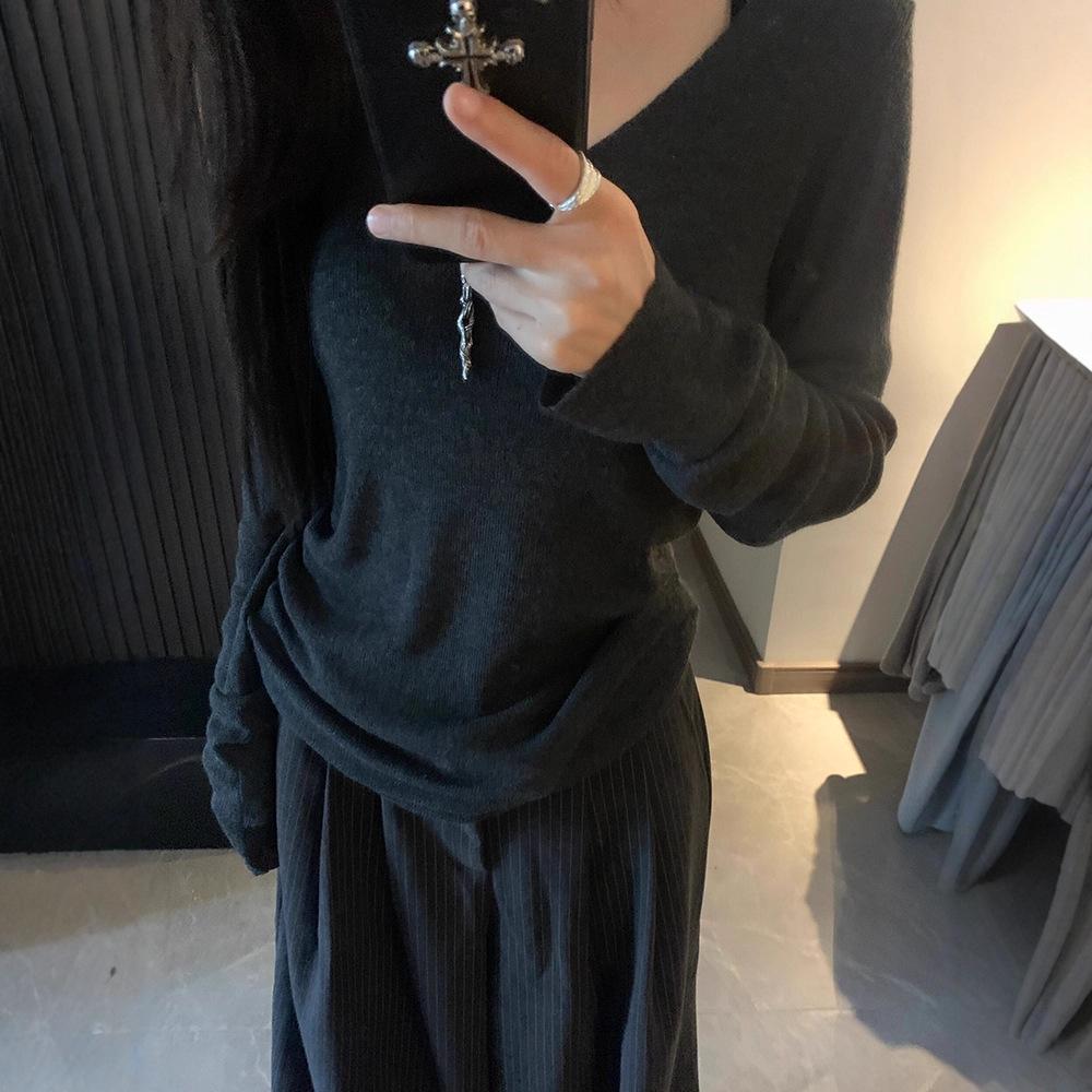 2025 Frühherbst Damen V-Ausschnitt Schlankmachender Strick Langarm Oberteil