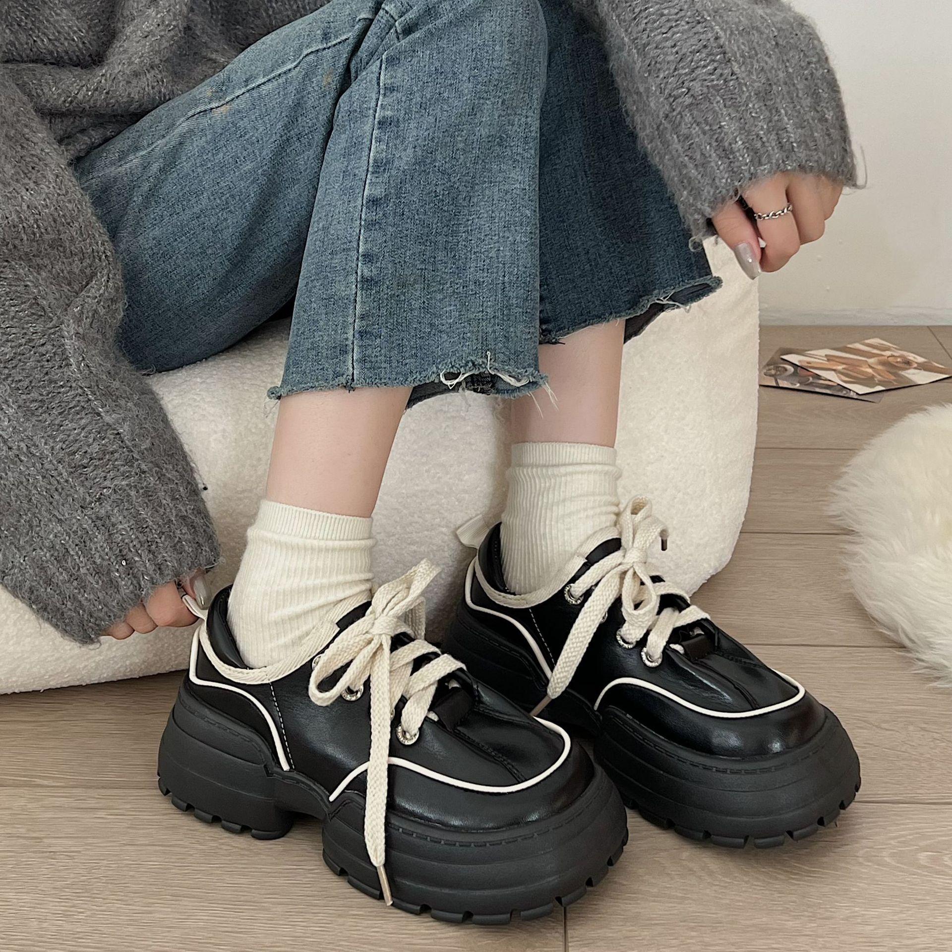 

Кроссовки на платформе для женщин, осенние модные кроссовки на танкетке с круглой головкой, прогулочные кроссовки на шнуровке