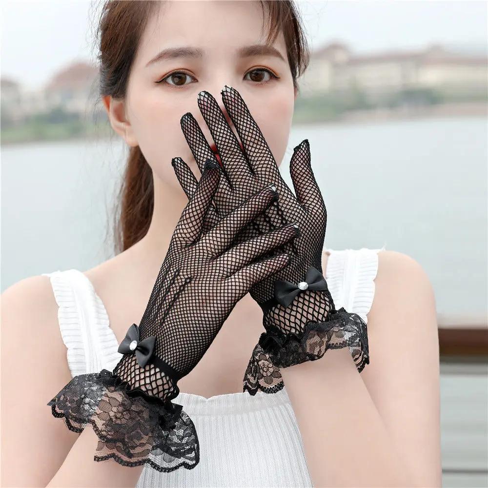 Gants en résille fins pour cérémonie pour femmes Gants sexy Punk Gothique Noir Blanc Dentelle douce Gants ajourés