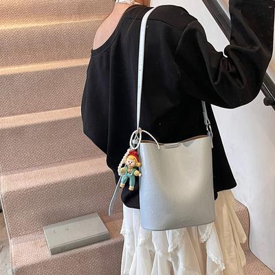 Frühling kleine Tasche Damenmode neue Schulter Achseltasche Mode Pendler Umhängetasche Eimertasche