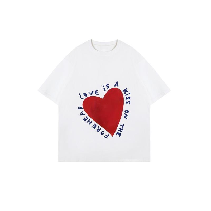 Oversize Women's Short-Sleeve T-Shirt with Red Heart and "Love is A Kiss on The Forehead" Text Print