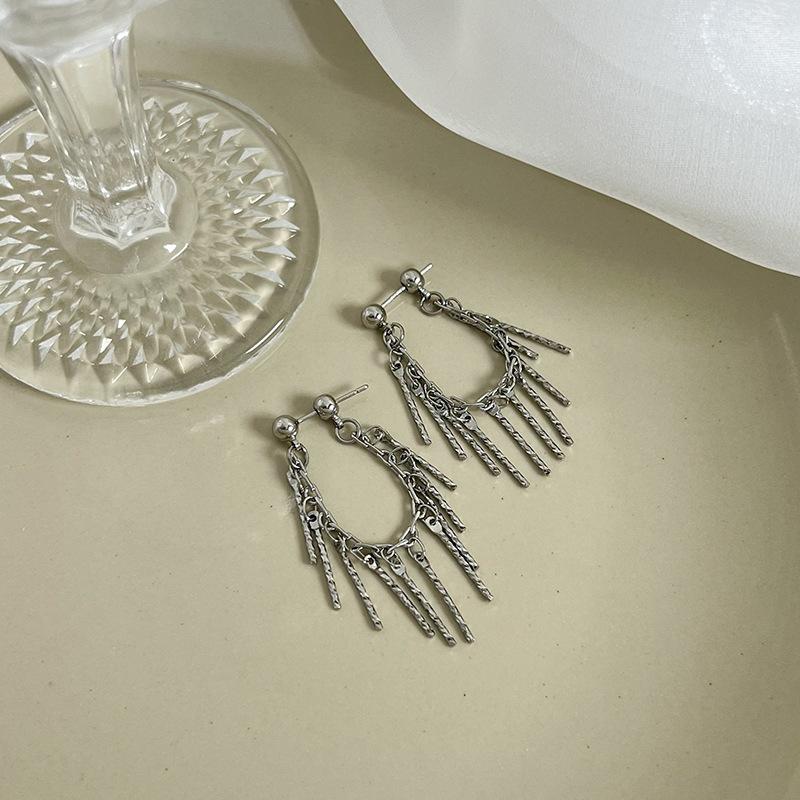 

Продвинутое чувство до и после ношения серег с водопадом и металлической бахромой, легкие роскошные серьги, новые серьги