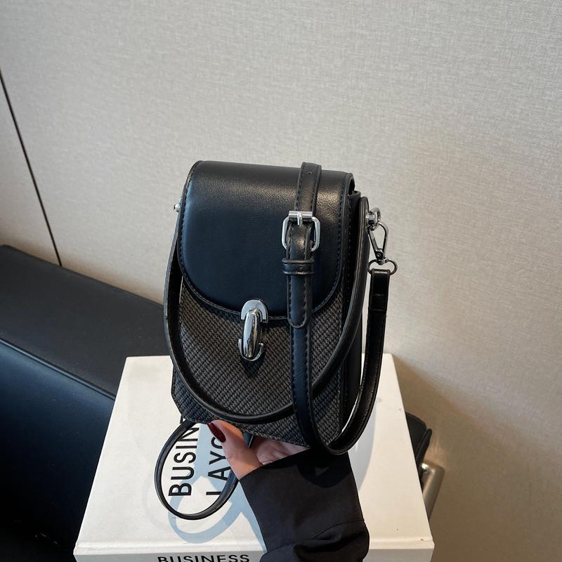 

Popular portable small bag women s new fashion mobile phone bag simple casual shoulder messenger bag чёрный
