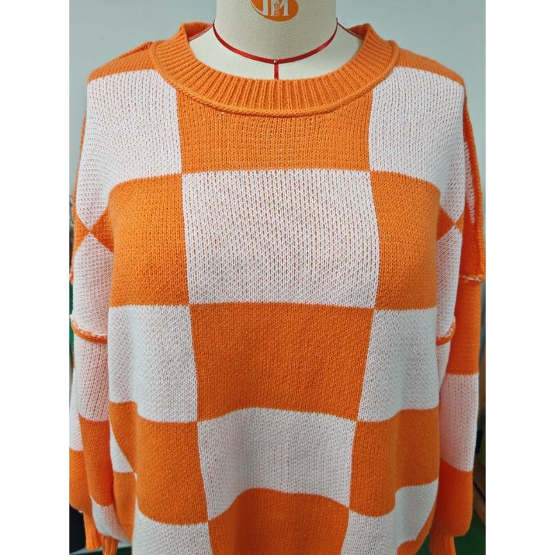 Koszula z długim rękawem w kratę, sweter z okrągłym dekoltem